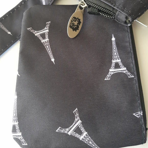Betty Boop Black Tote Bag with Eiffel Tower Design - Picture 3 of 8